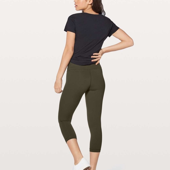 Lululemon Wunder under crop 💚 - Picture 2 of 5